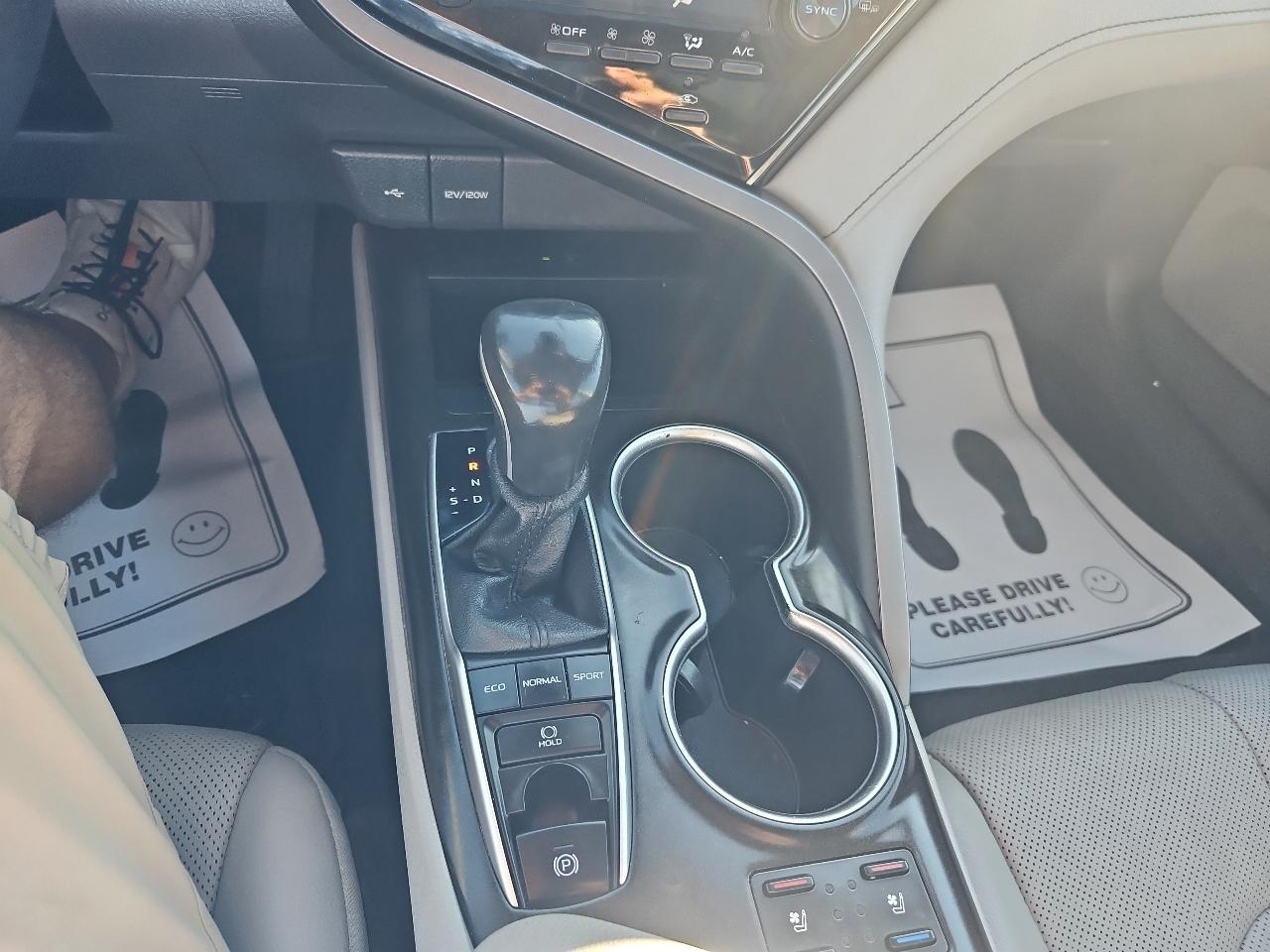 Toyota Camry  2022