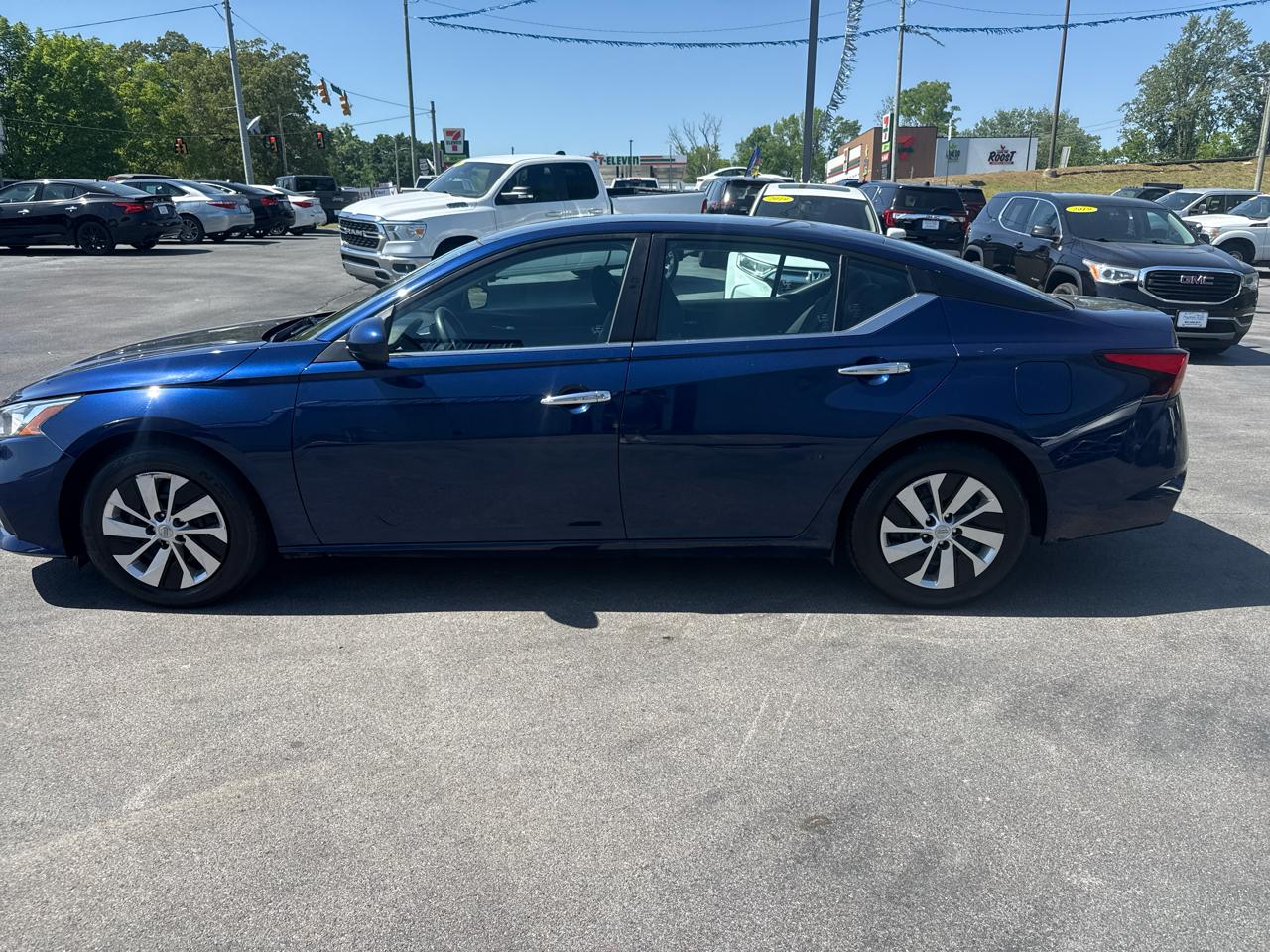 Nissan Altima  2021