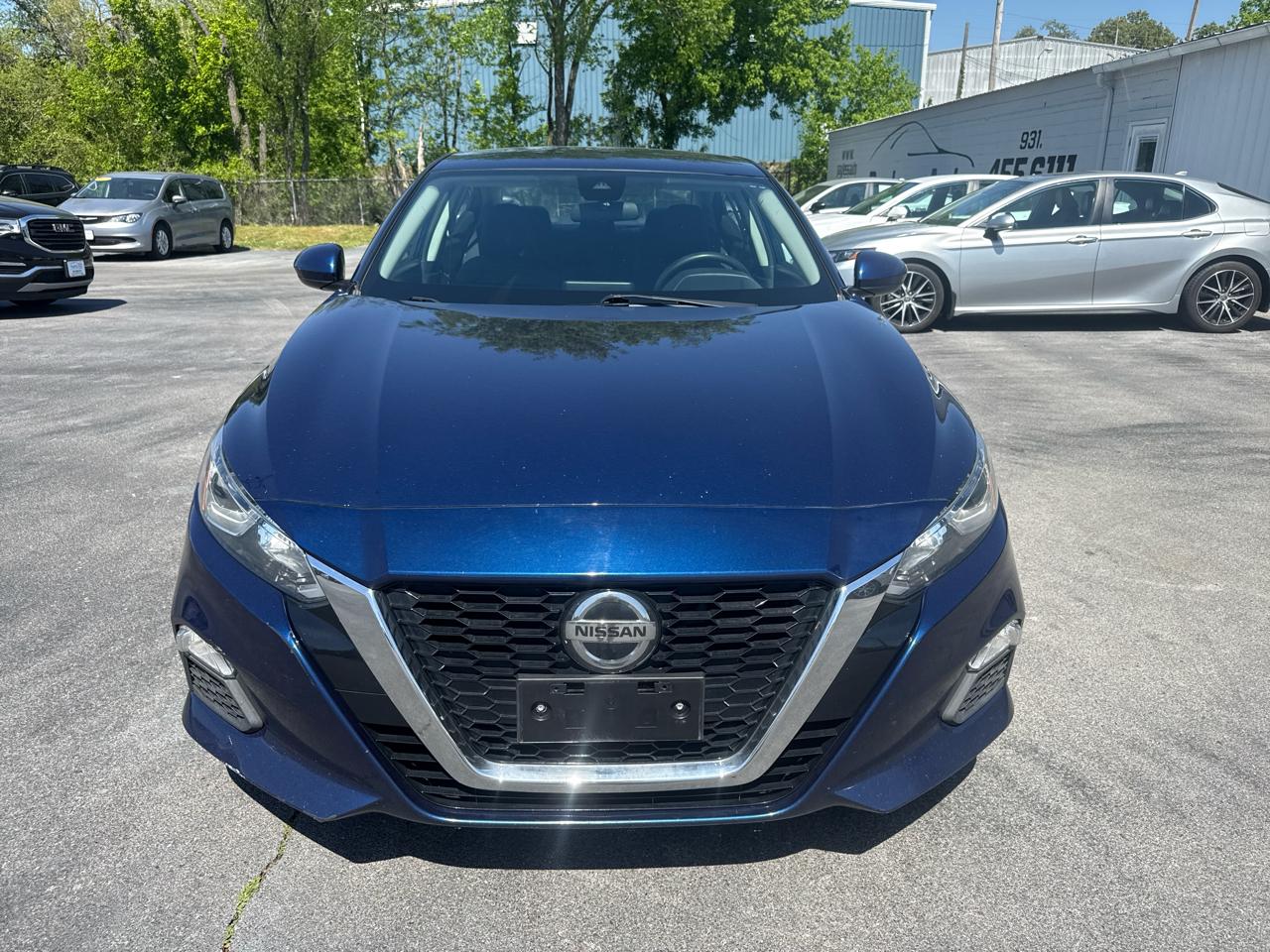 Nissan Altima  2021