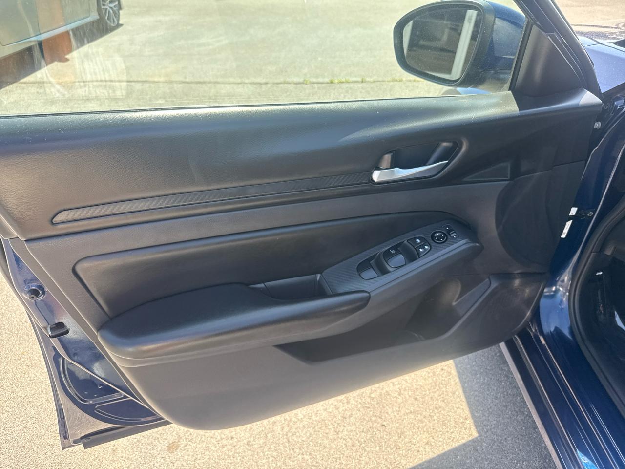 Nissan Altima  2021