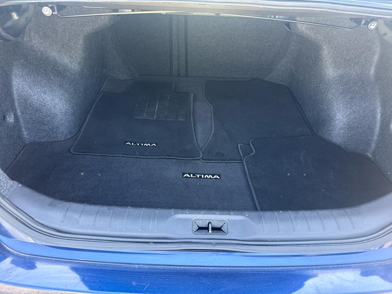 Nissan Altima  2021