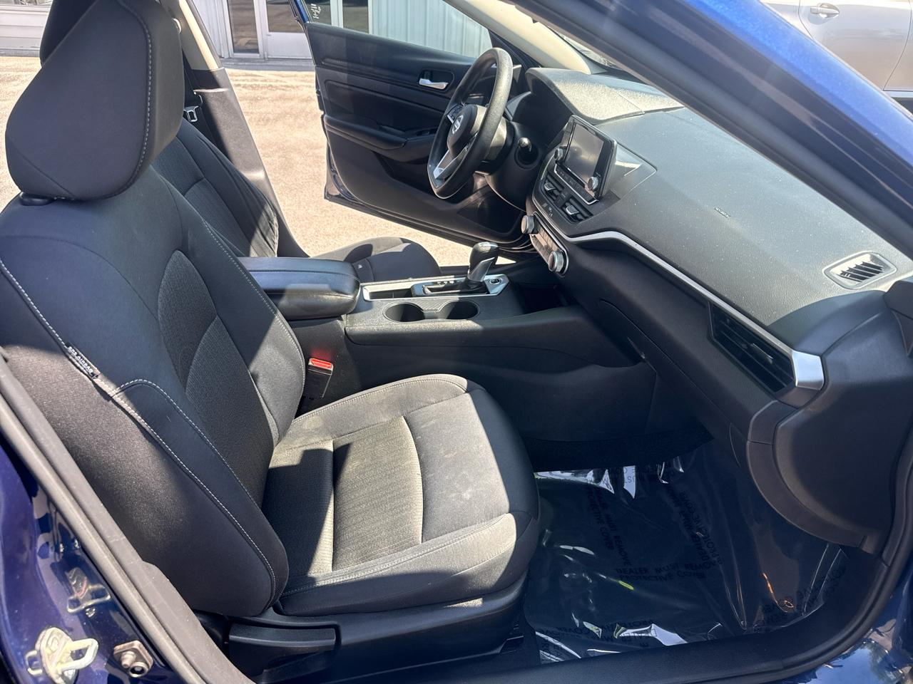 Nissan Altima  2021