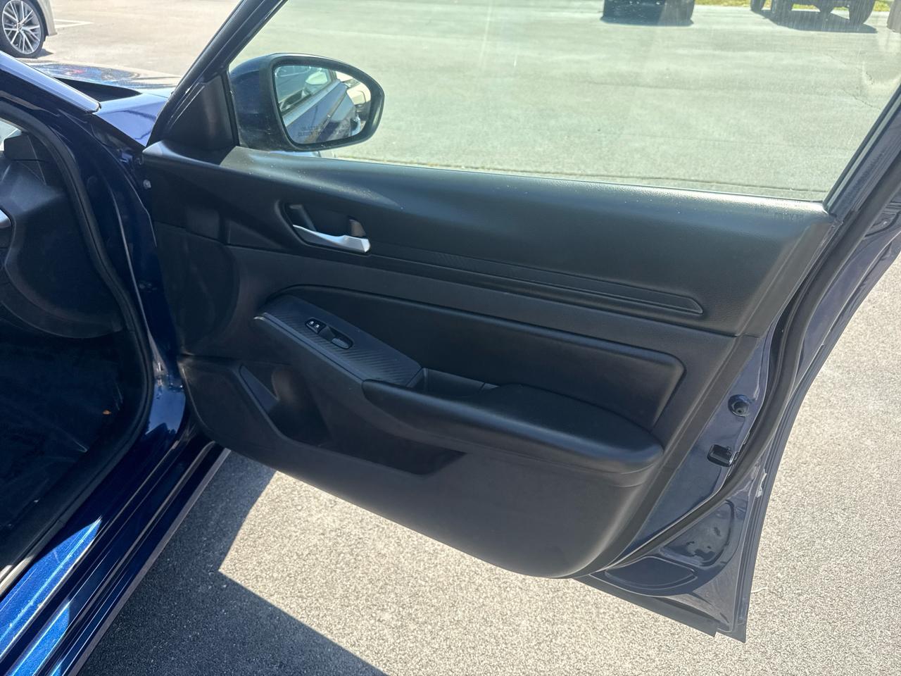 Nissan Altima  2021