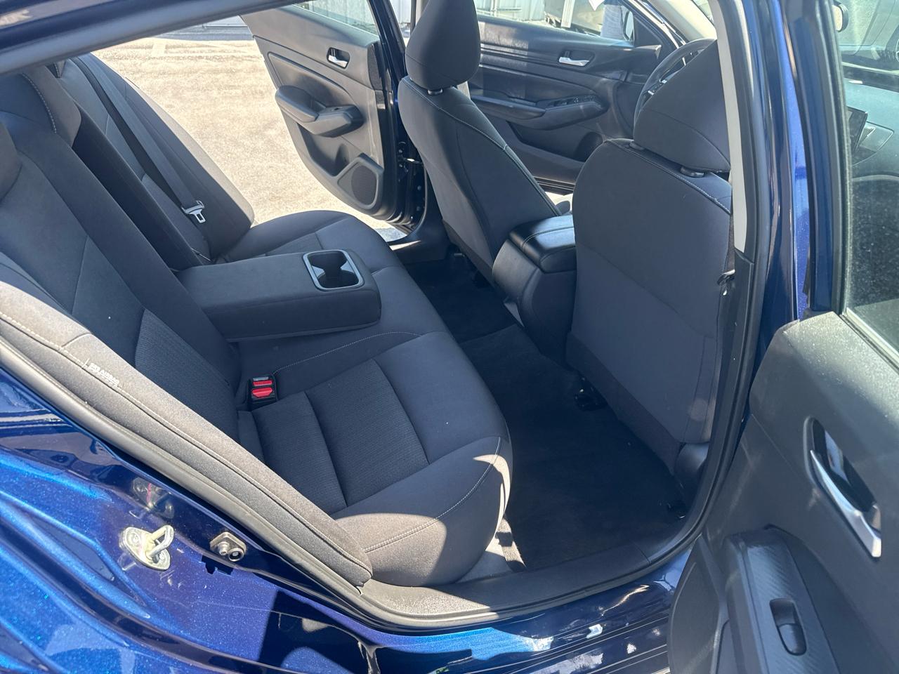 Nissan Altima  2021