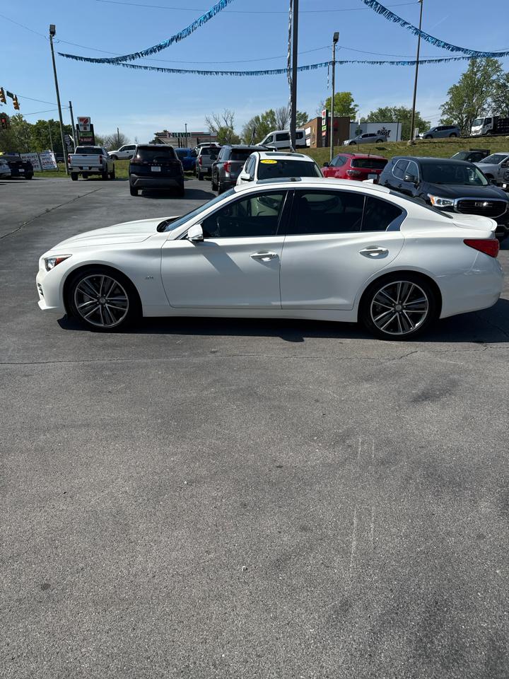Infiniti Q50  2016