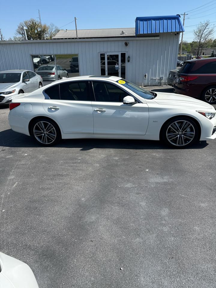 Infiniti Q50  2016
