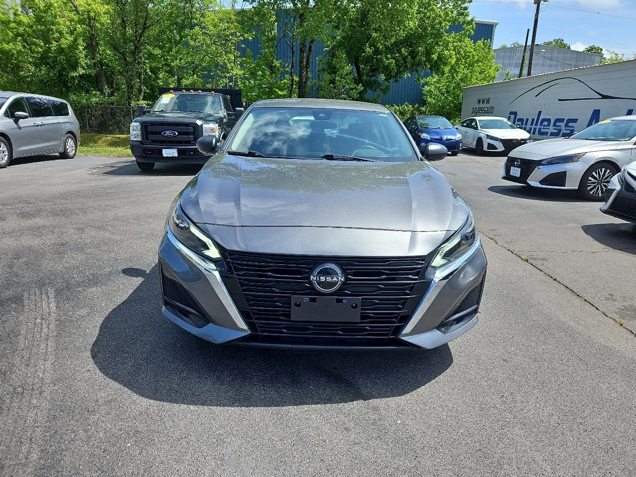 Nissan Altima  2024