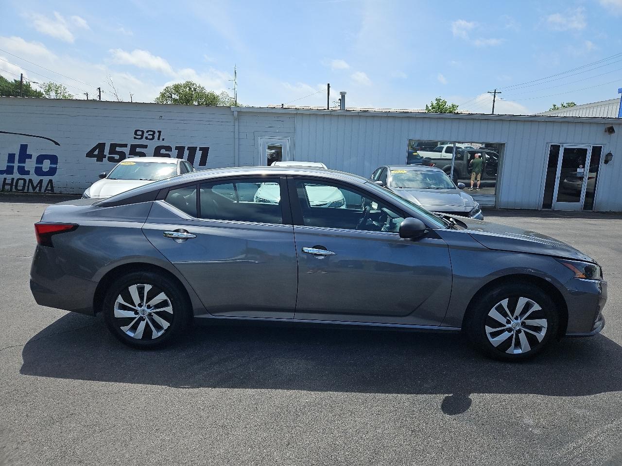 Nissan Altima  2024