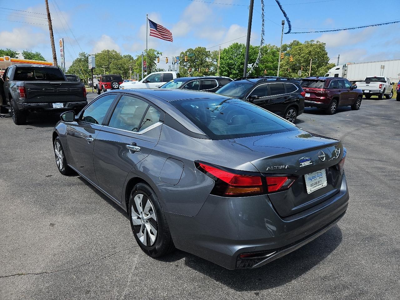Nissan Altima  2024