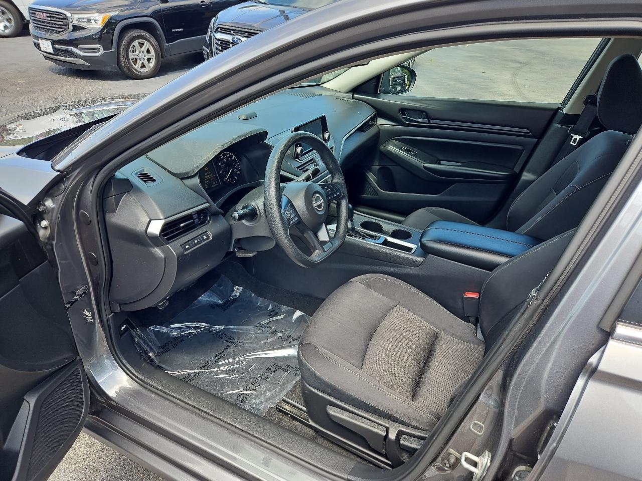Nissan Altima  2024