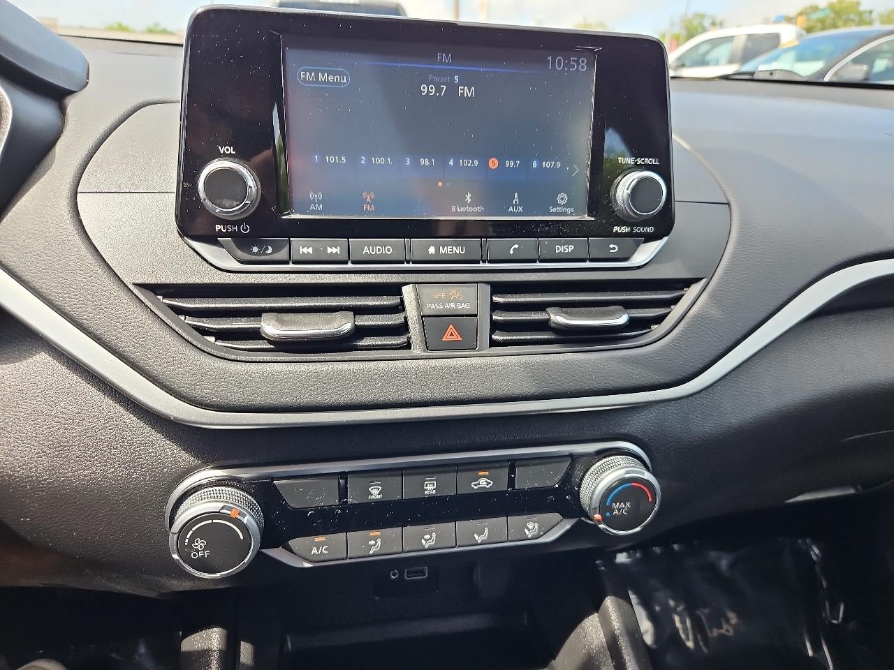 Nissan Altima  2024