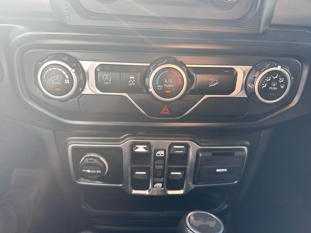 Jeep Wrangler  2020