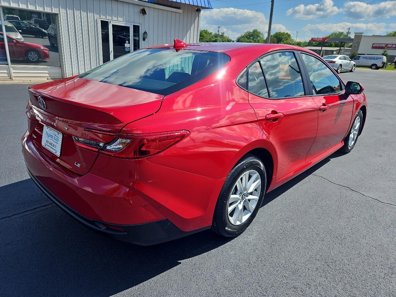 Toyota Camry Hybrid XSE 2025