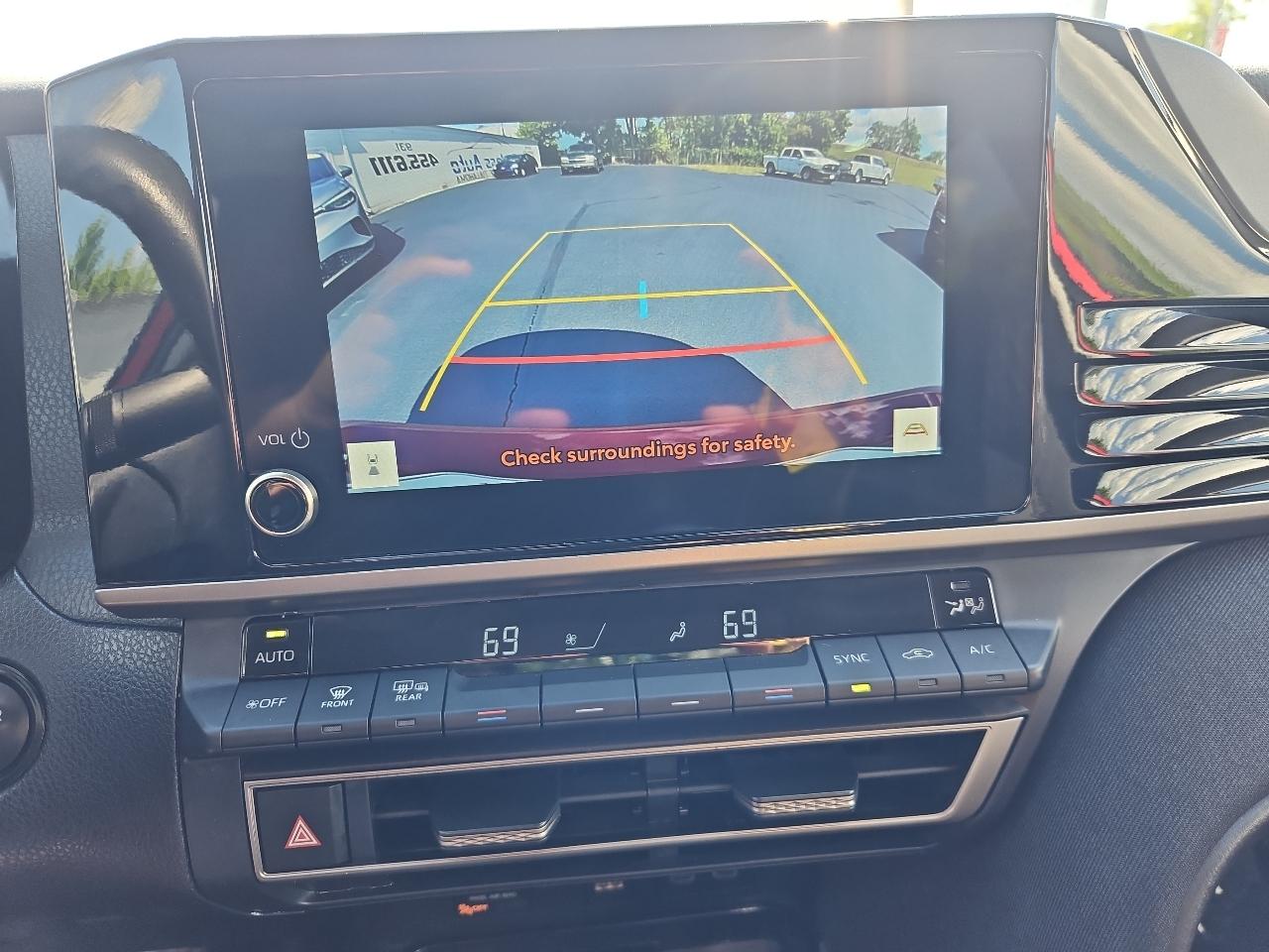 Toyota Camry Hybrid XSE 2025