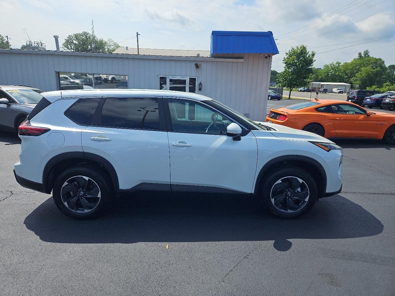 Nissan Rogue  2024