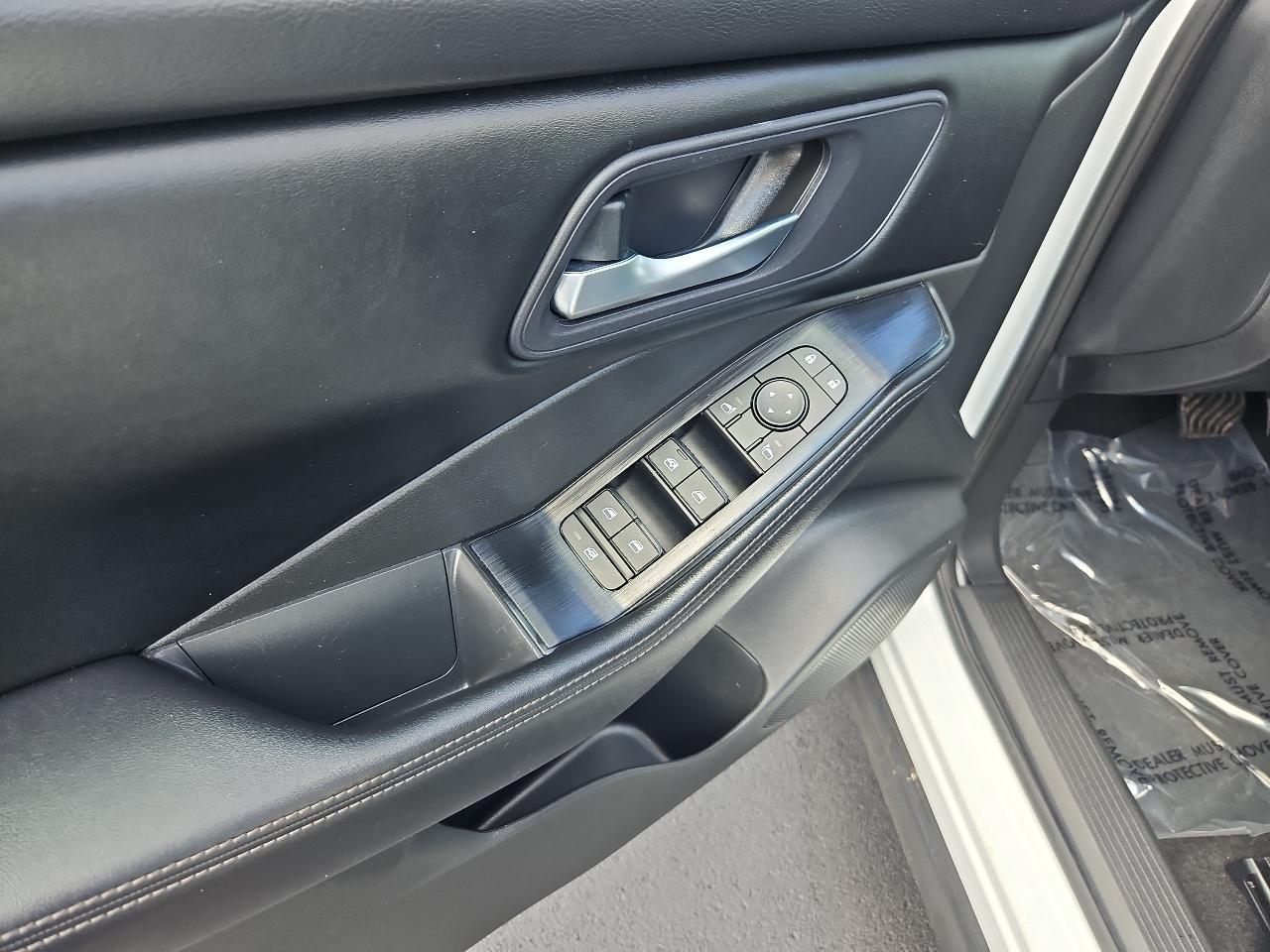 Nissan Rogue  2024