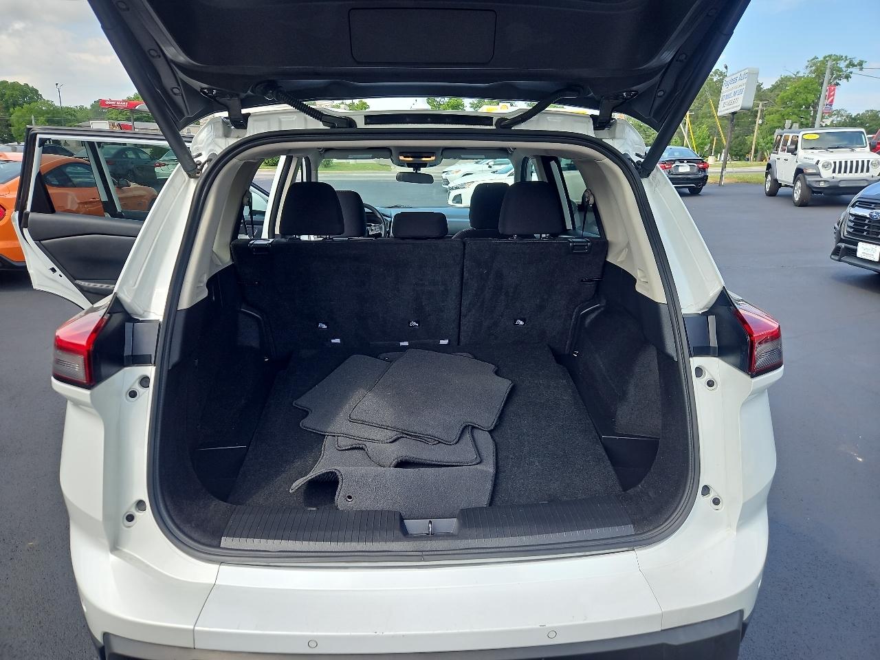 Nissan Rogue  2024