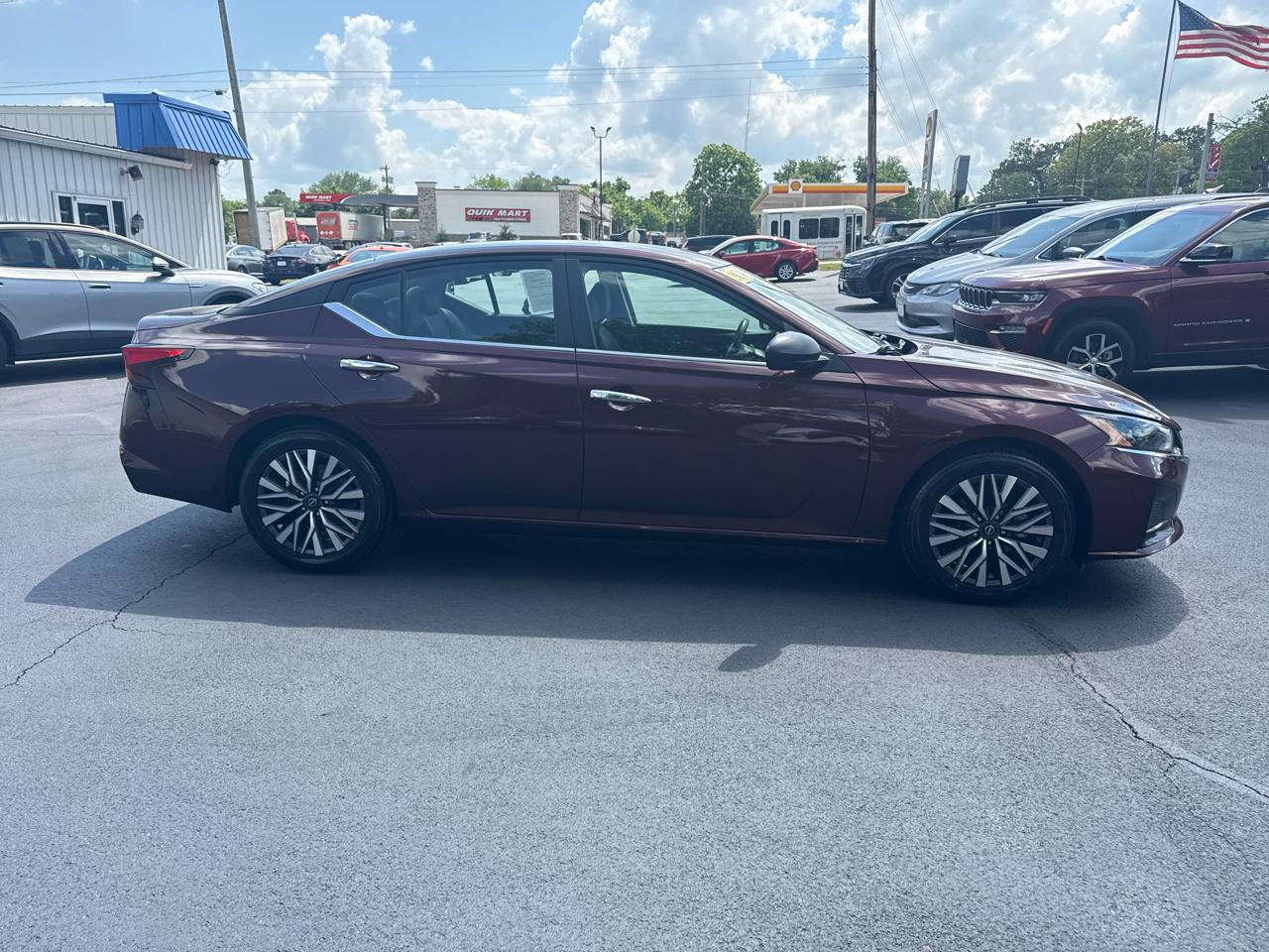 Nissan Altima  2024