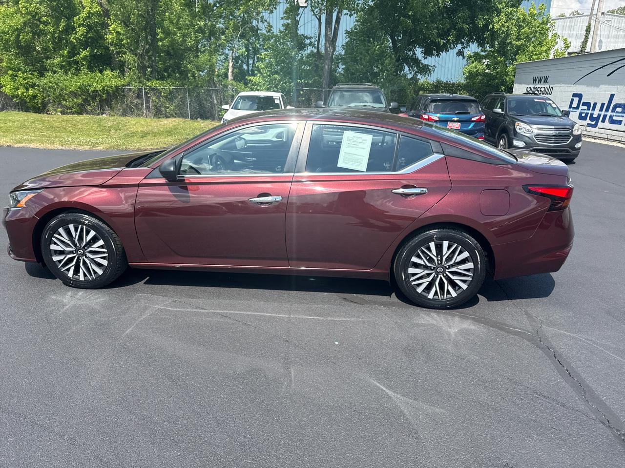 Nissan Altima  2024