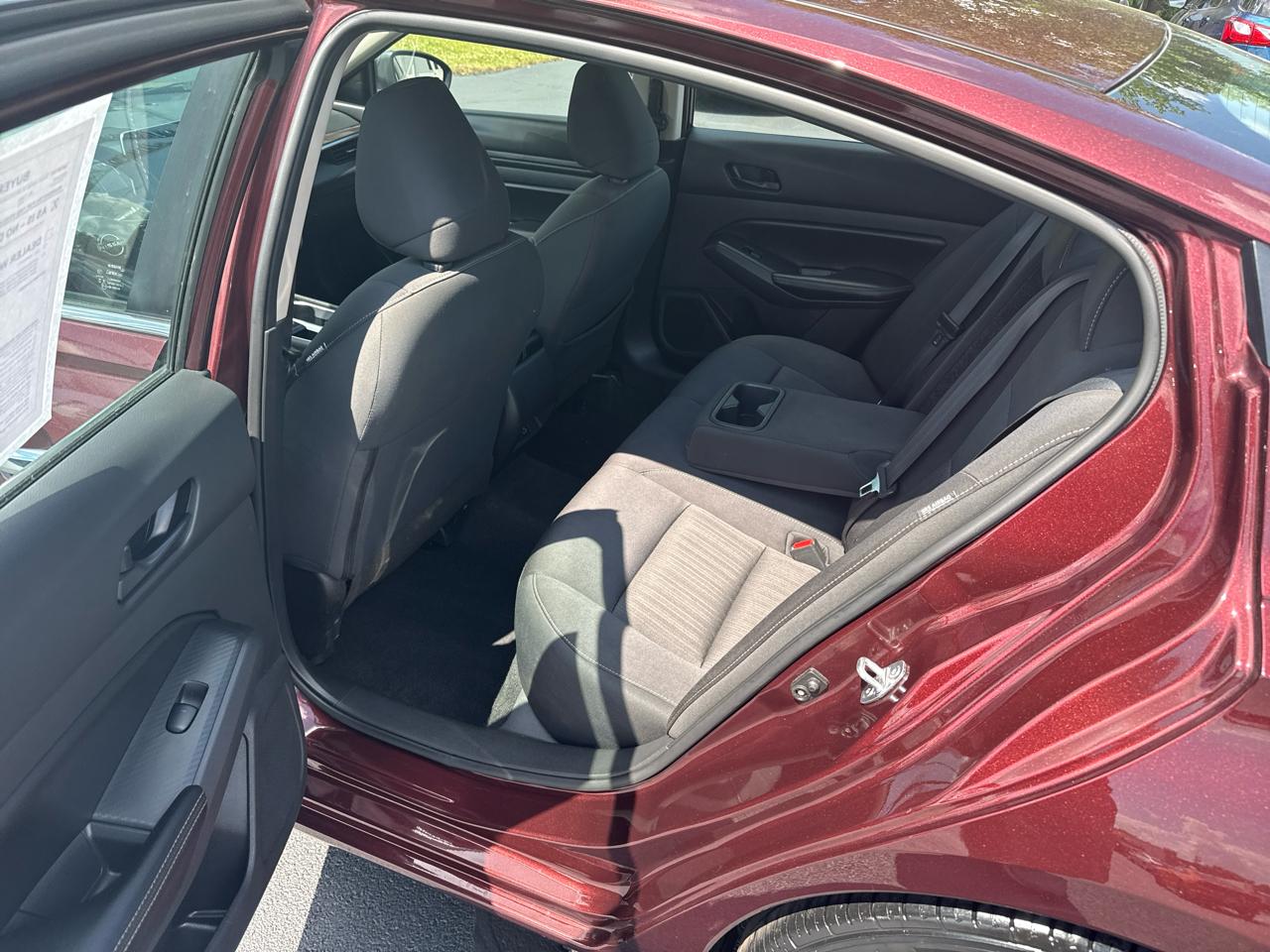 Nissan Altima  2024