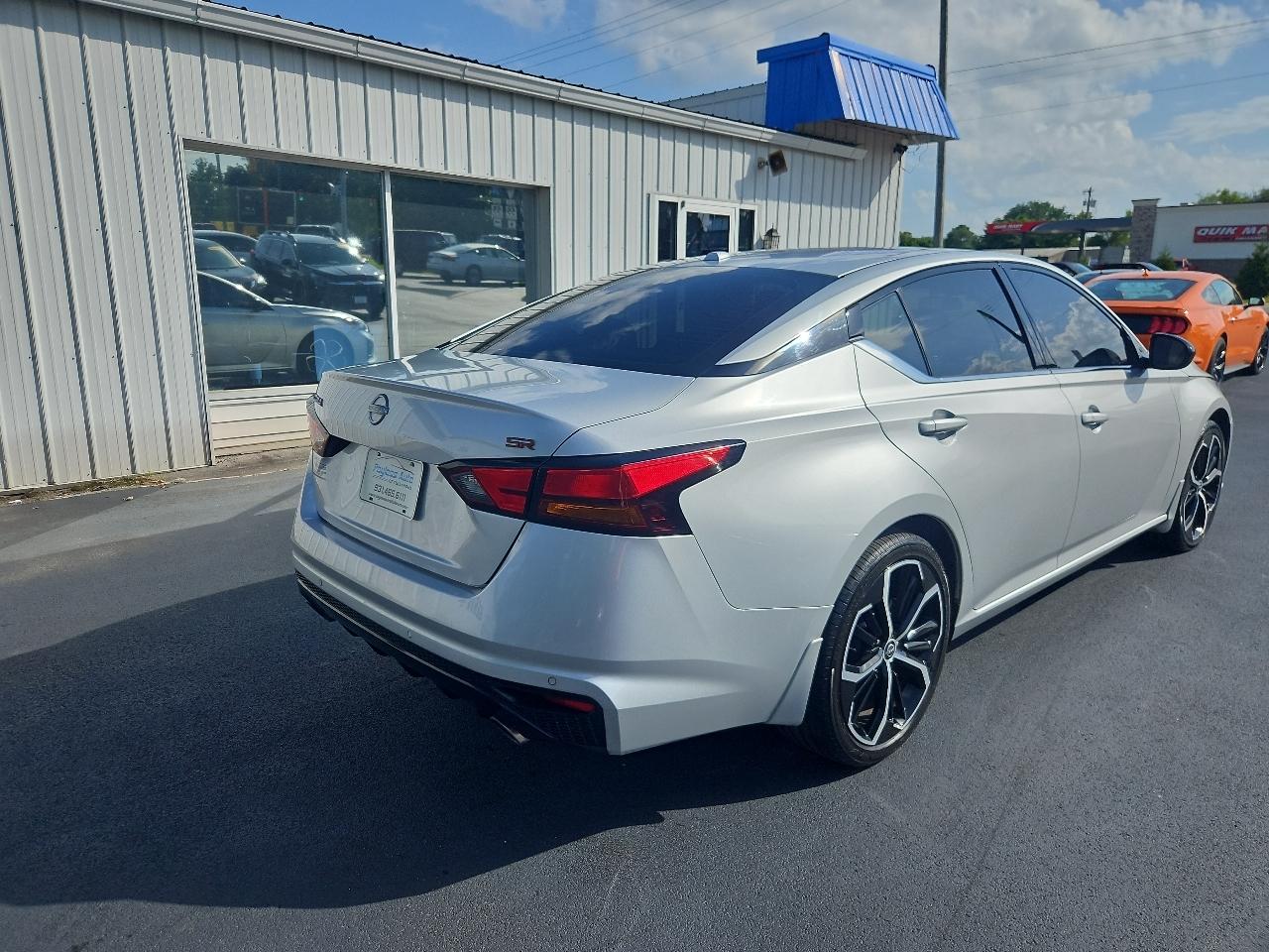Nissan Altima  2024