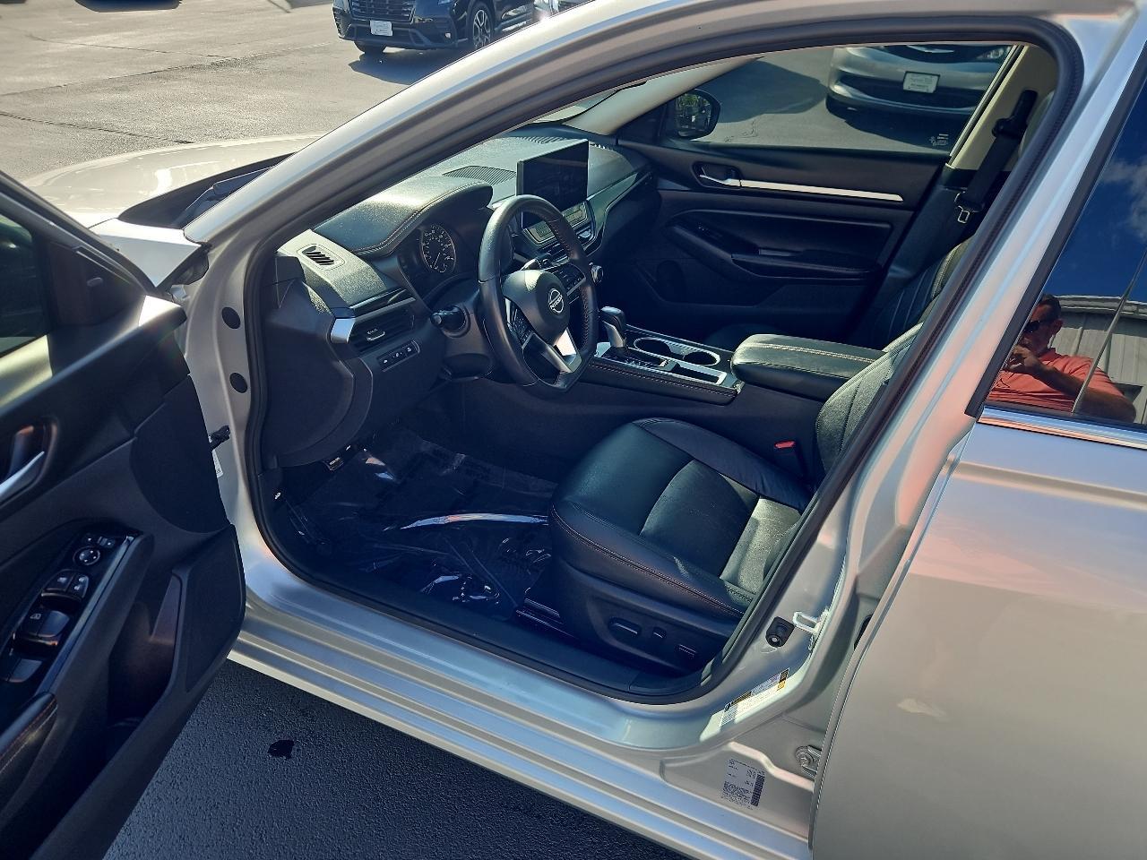 Nissan Altima  2024