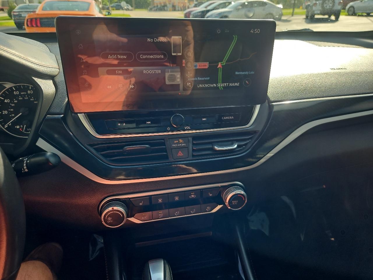 Nissan Altima  2024