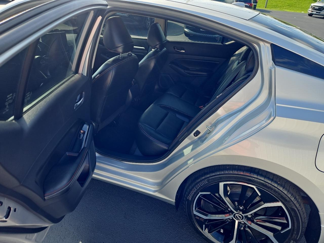 Nissan Altima  2024