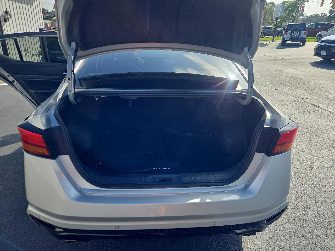 Nissan Altima  2024