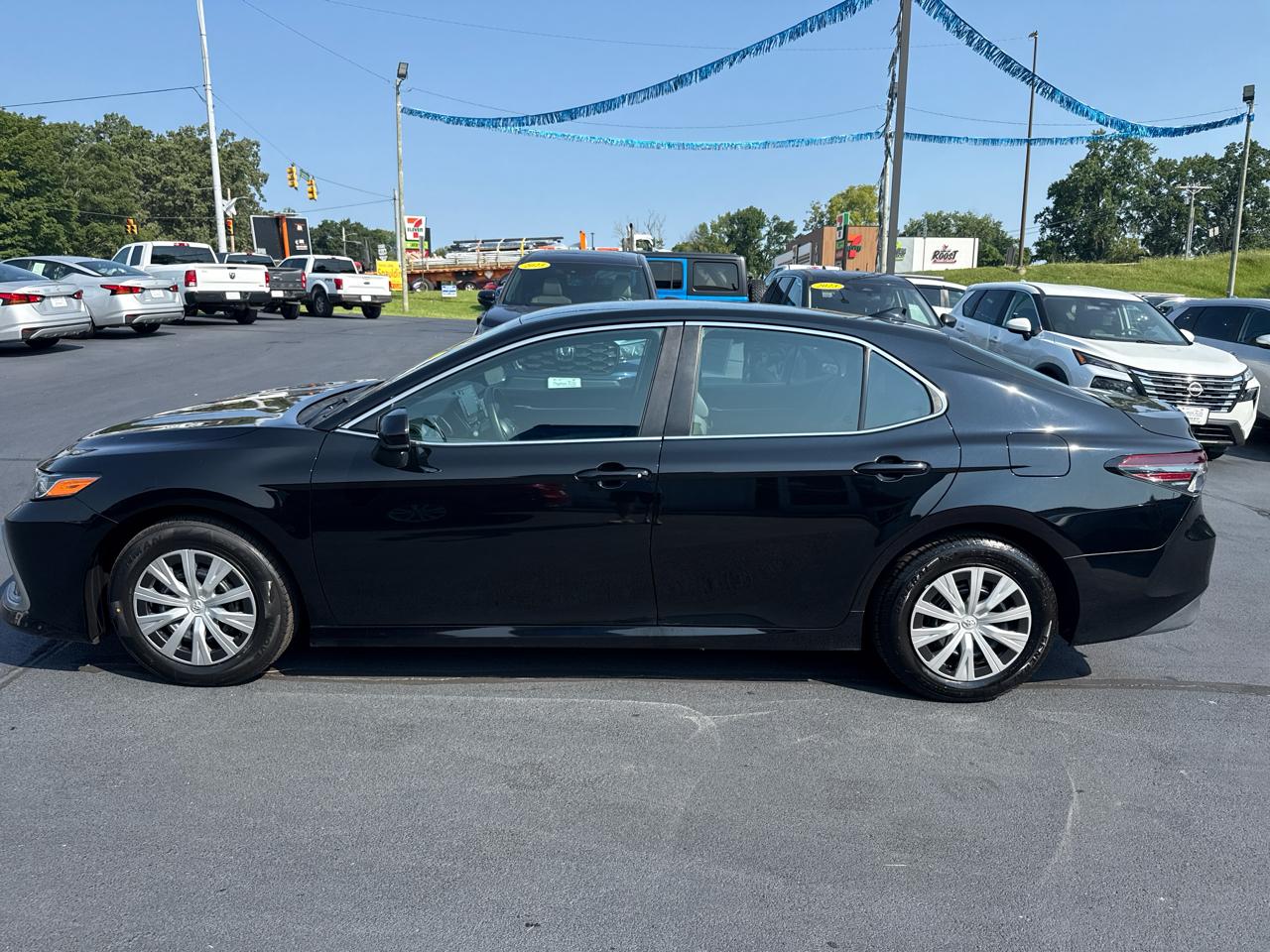 Toyota Camry Hybrid  2022