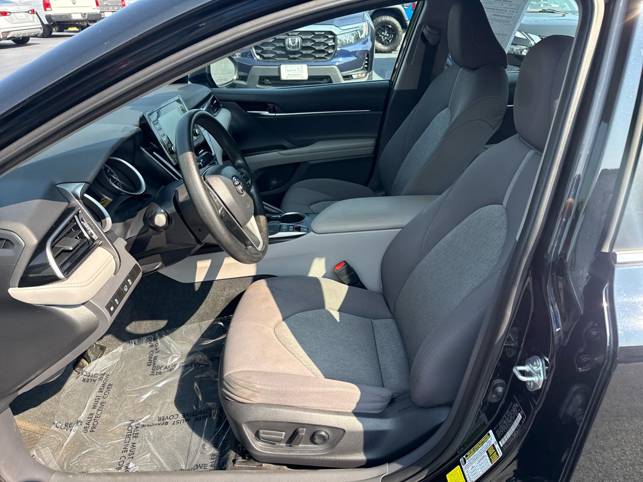 Toyota Camry Hybrid  2022