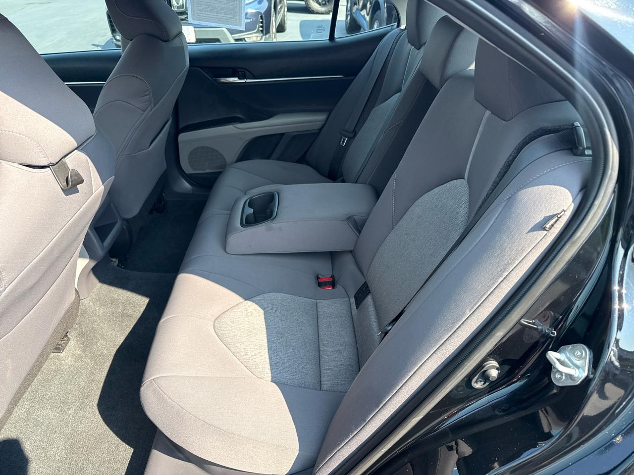 Toyota Camry Hybrid  2022