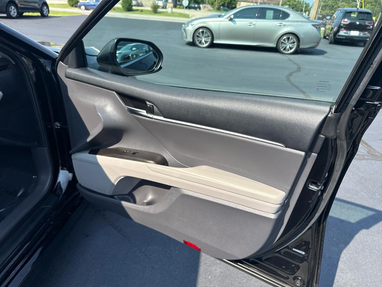 Toyota Camry Hybrid  2022
