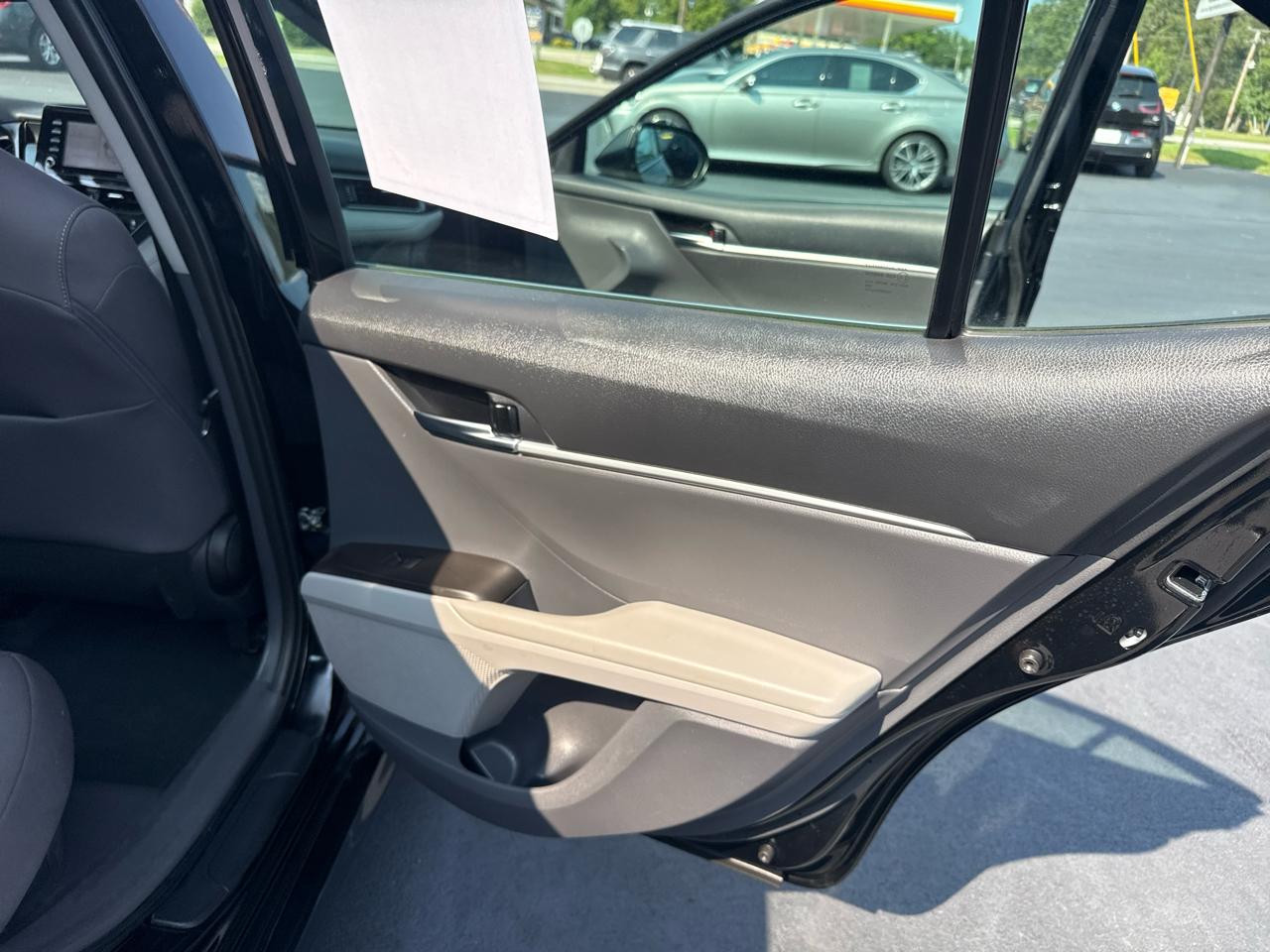 Toyota Camry Hybrid  2022