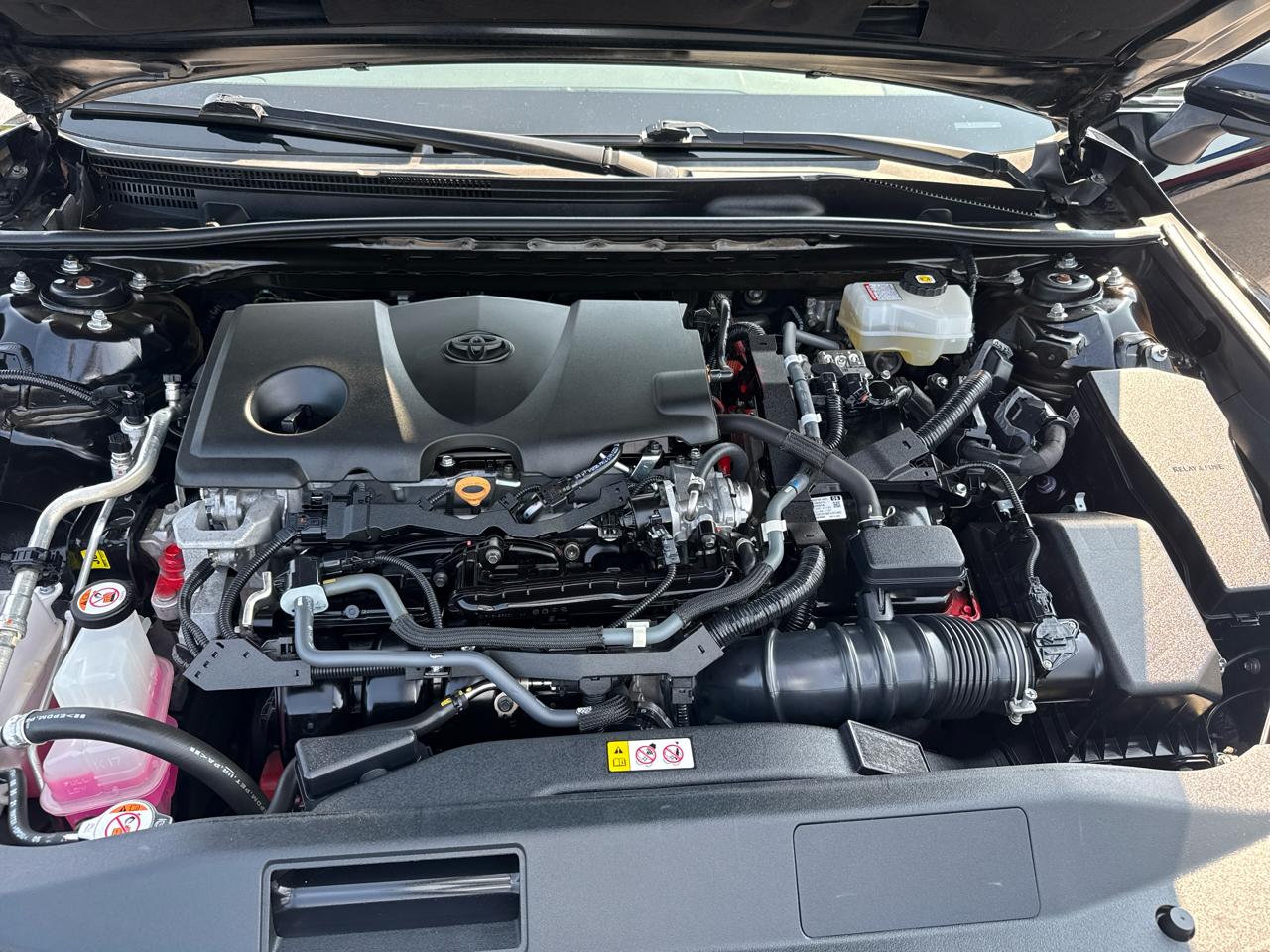 Toyota Camry Hybrid  2022