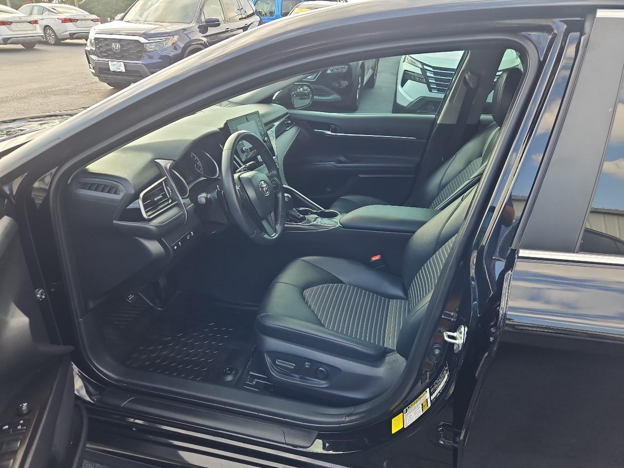 Toyota Camry  2024