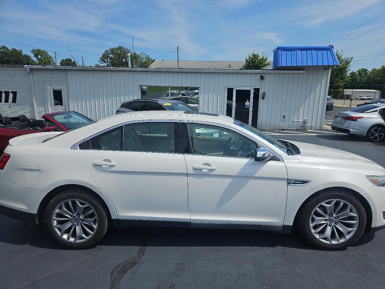 Ford Taurus  2013