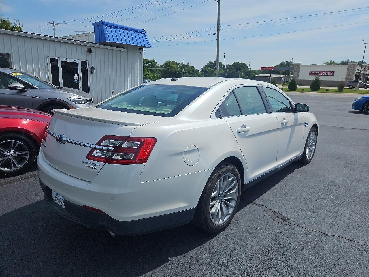 Ford Taurus  2013