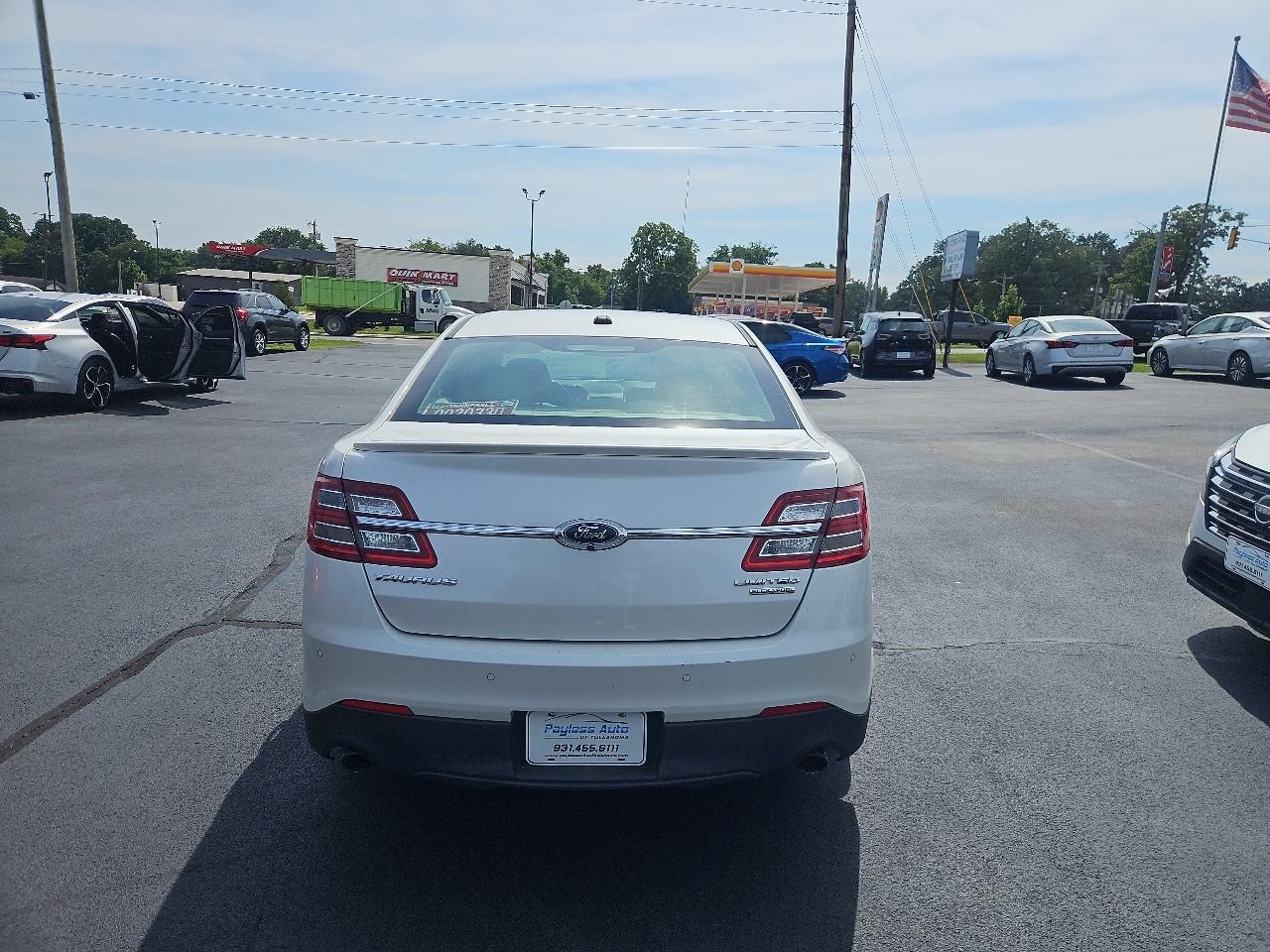 Ford Taurus  2013