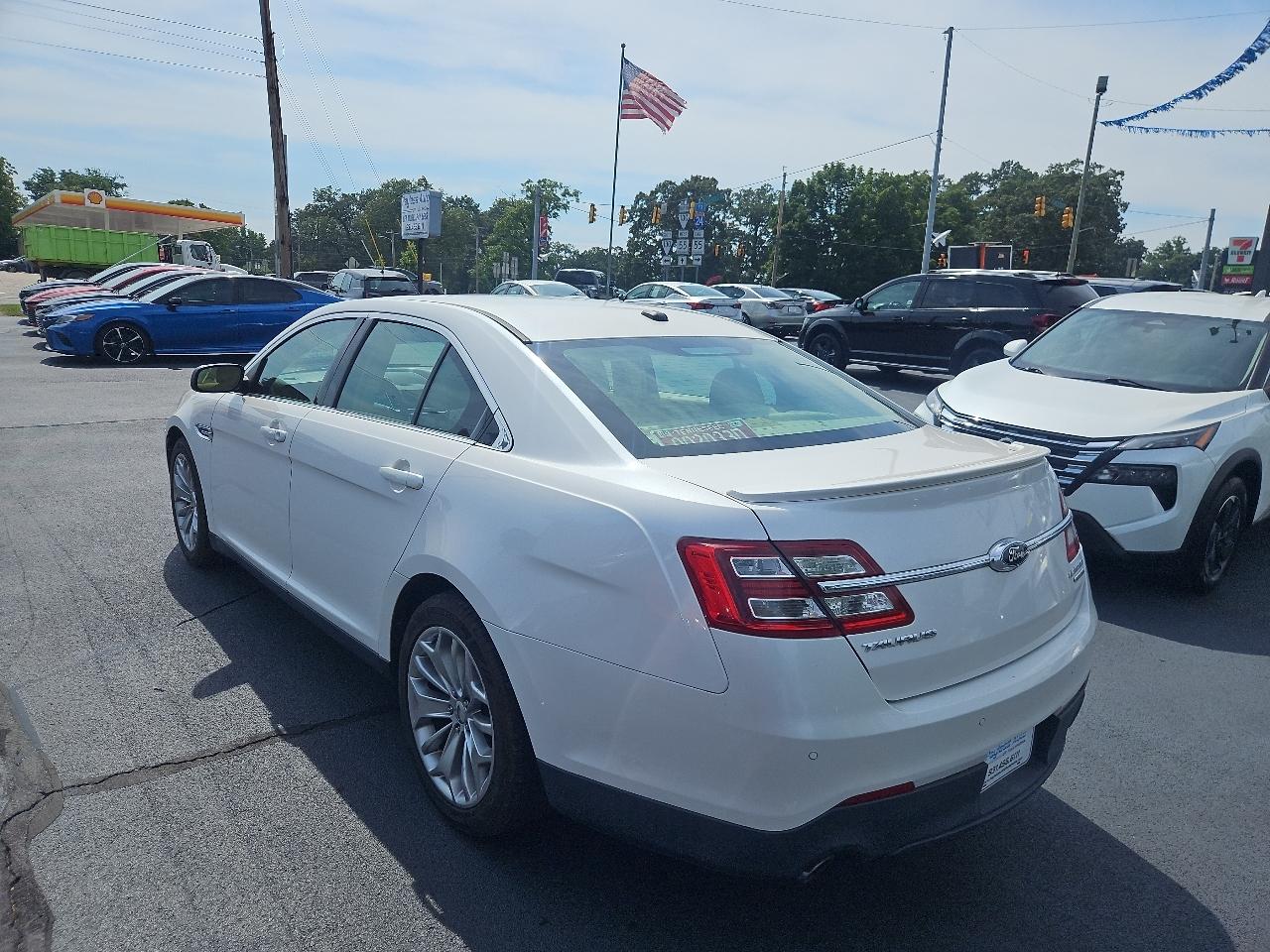 Ford Taurus  2013