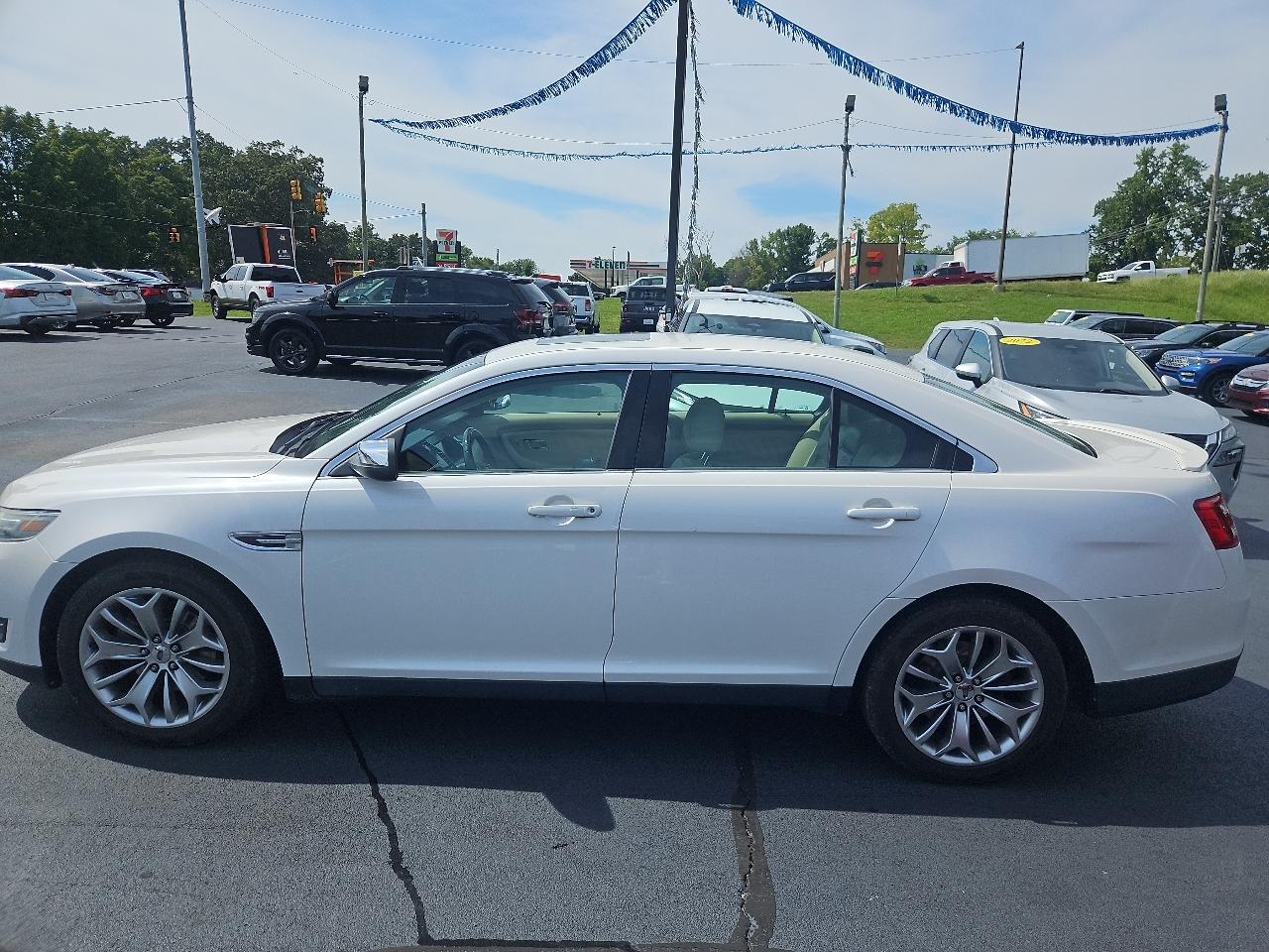 Ford Taurus  2013