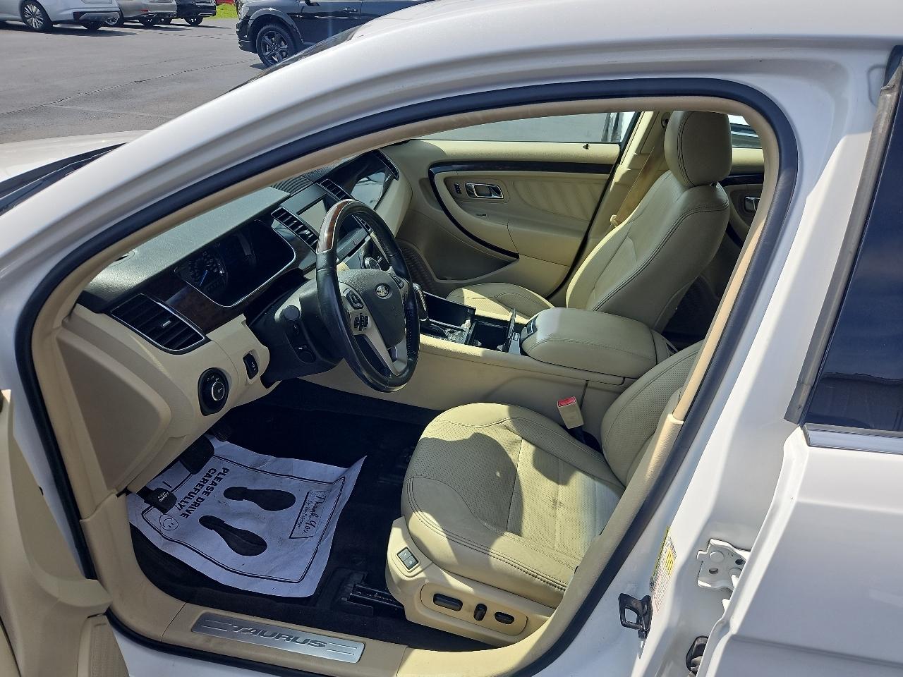 Ford Taurus  2013