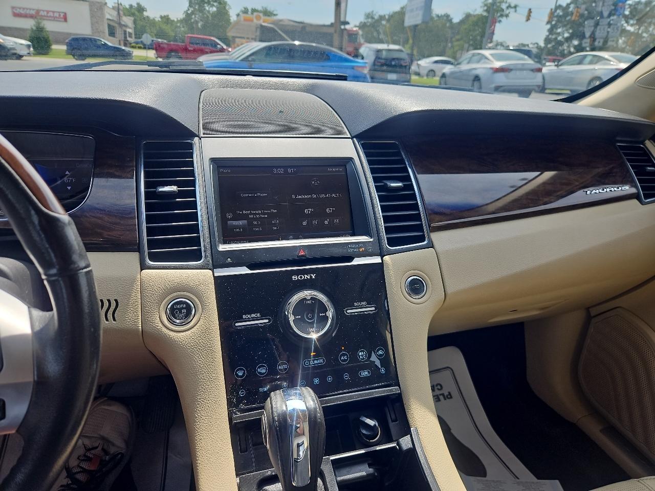 Ford Taurus  2013