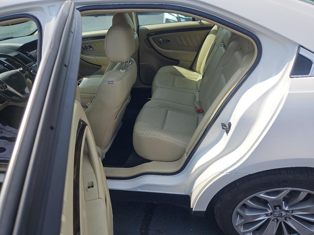 Ford Taurus  2013