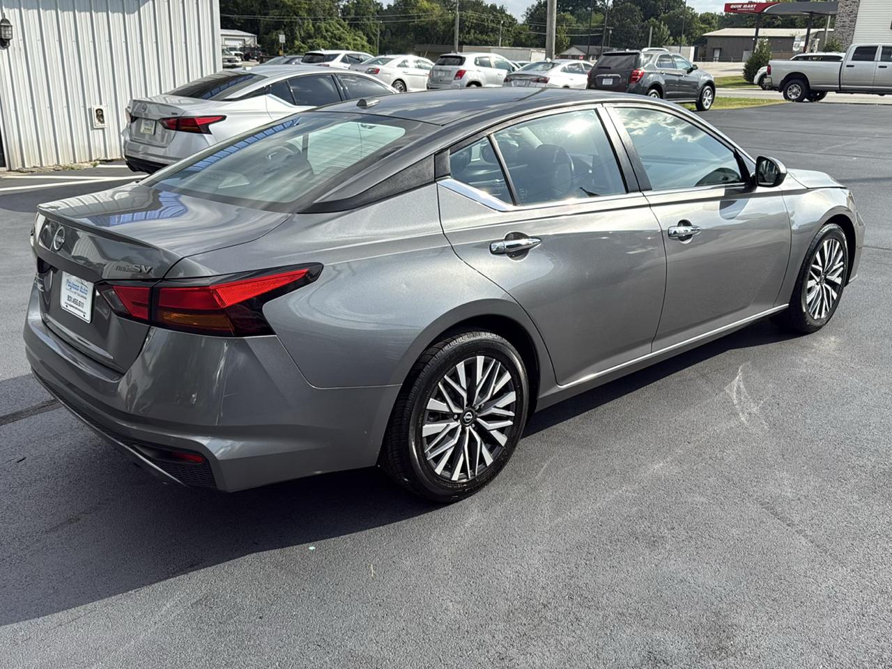 Nissan Altima  2023