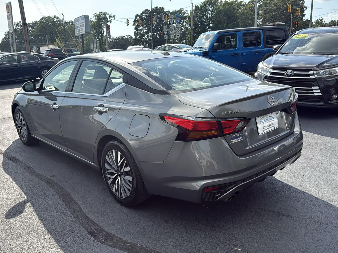 Nissan Altima  2023