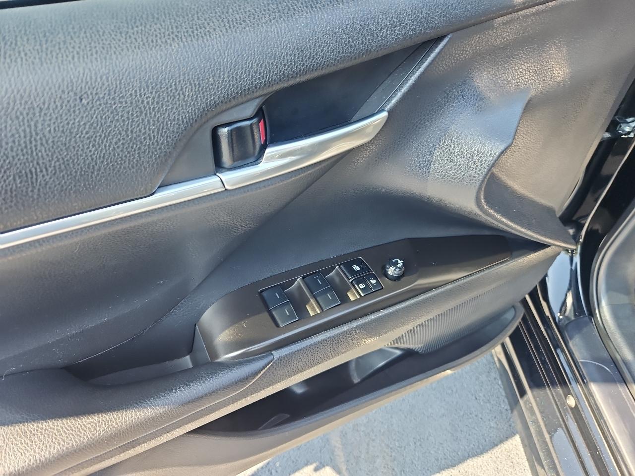 Toyota Camry  2023