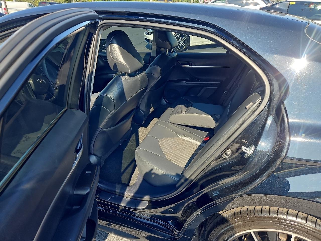 Toyota Camry  2023