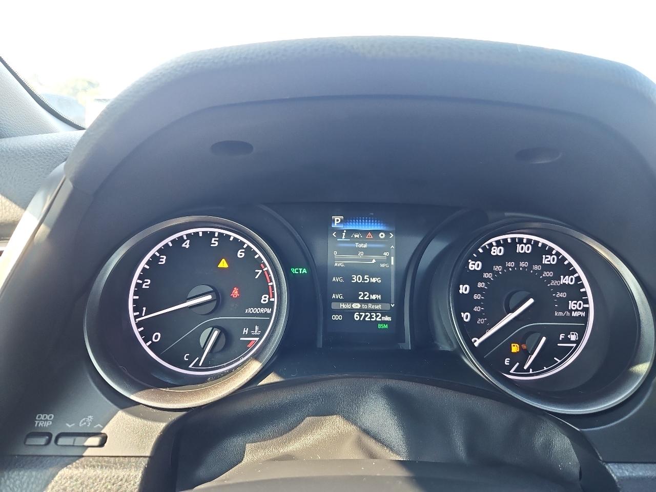Toyota Camry  2023