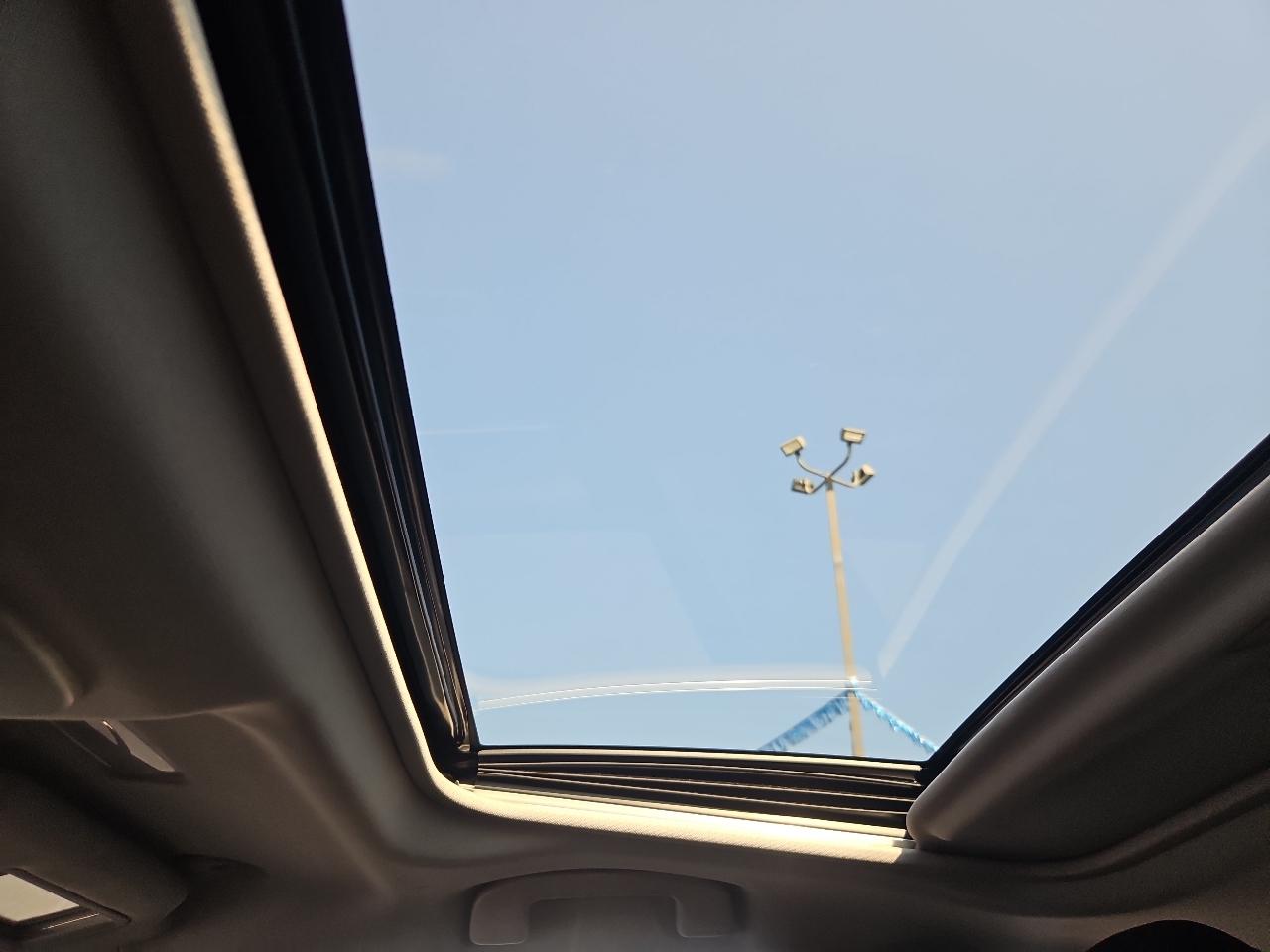 Toyota Camry  2023